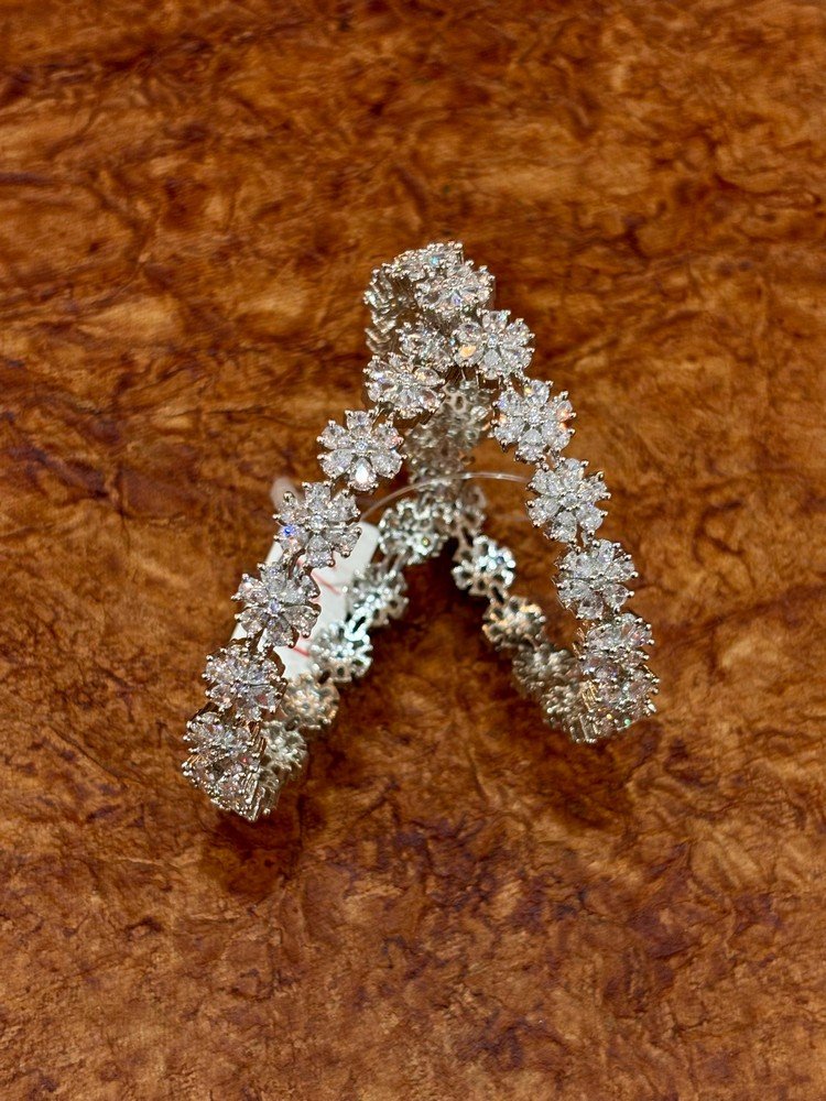 white stone bangles BN158