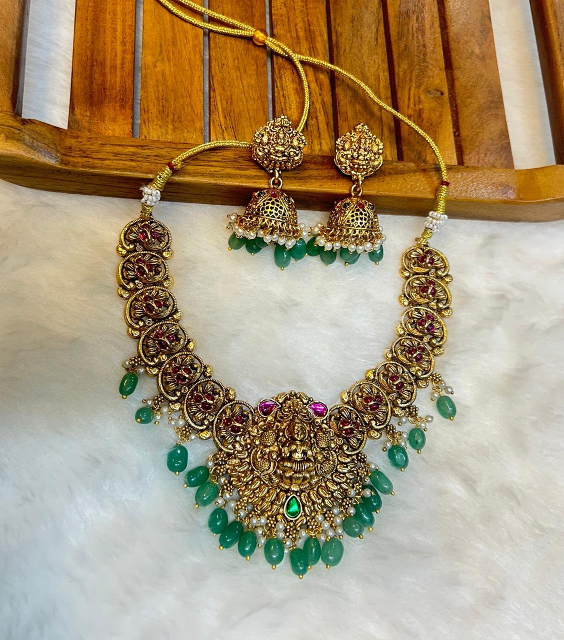 Short Necklaces SN0358